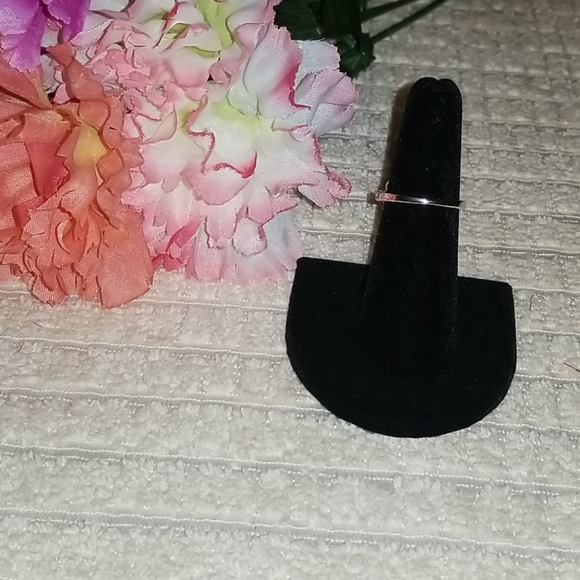 RING - Picture 2 of 5